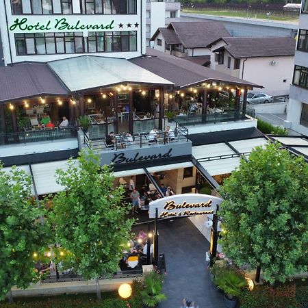 Hotel Bulevard Râmnicu Vâlcea エクステリア 写真