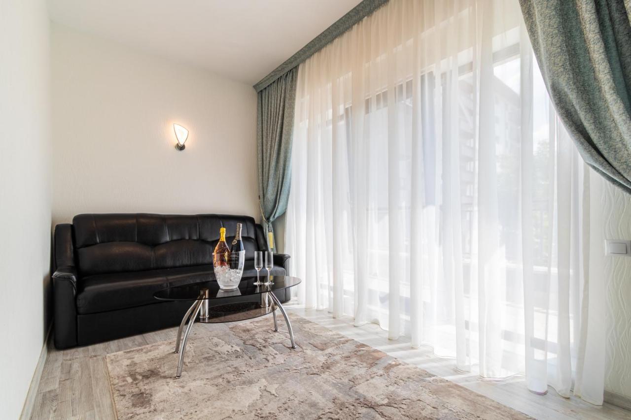 Hotel Bulevard Râmnicu Vâlcea エクステリア 写真