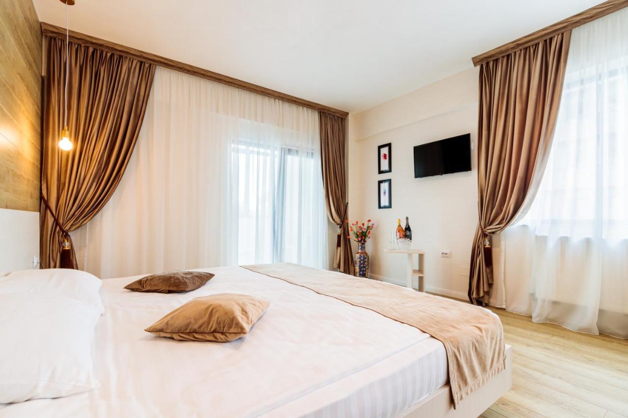 Hotel Bulevard Râmnicu Vâlcea エクステリア 写真