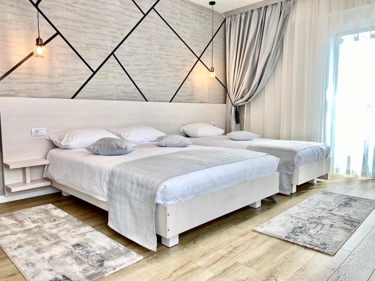 Hotel Bulevard Râmnicu Vâlcea エクステリア 写真