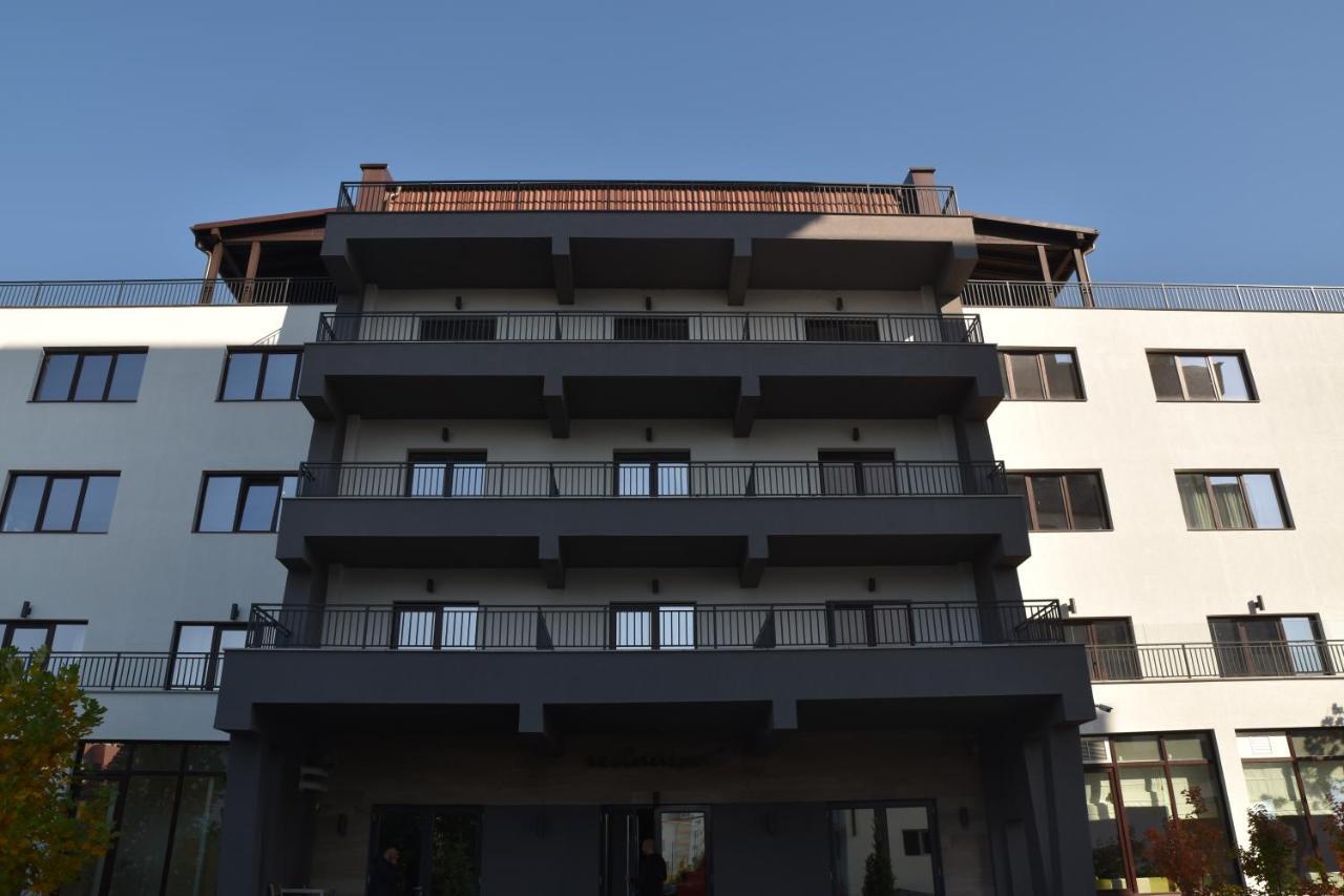 Hotel Bulevard Râmnicu Vâlcea エクステリア 写真