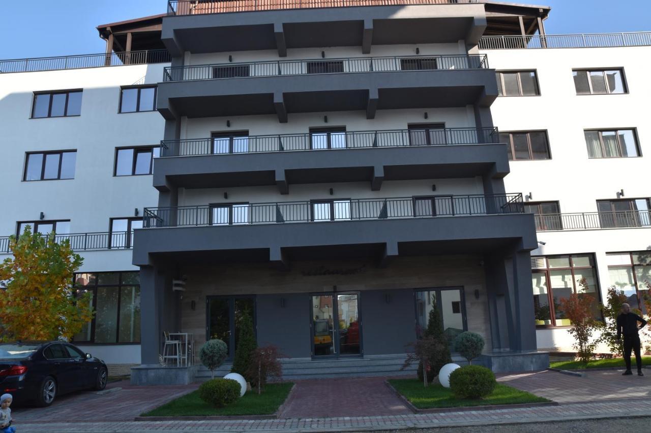 Hotel Bulevard Râmnicu Vâlcea エクステリア 写真