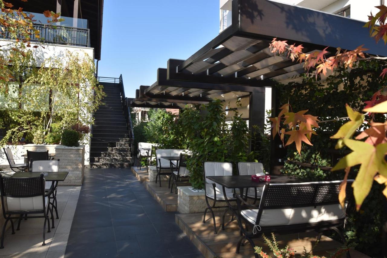 Hotel Bulevard Râmnicu Vâlcea エクステリア 写真